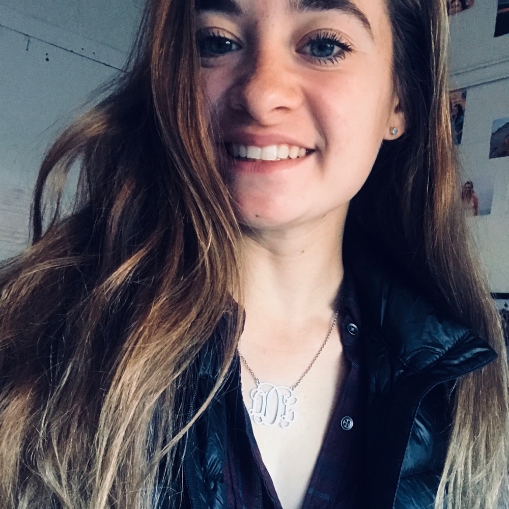 Meet your Posher, Dayna